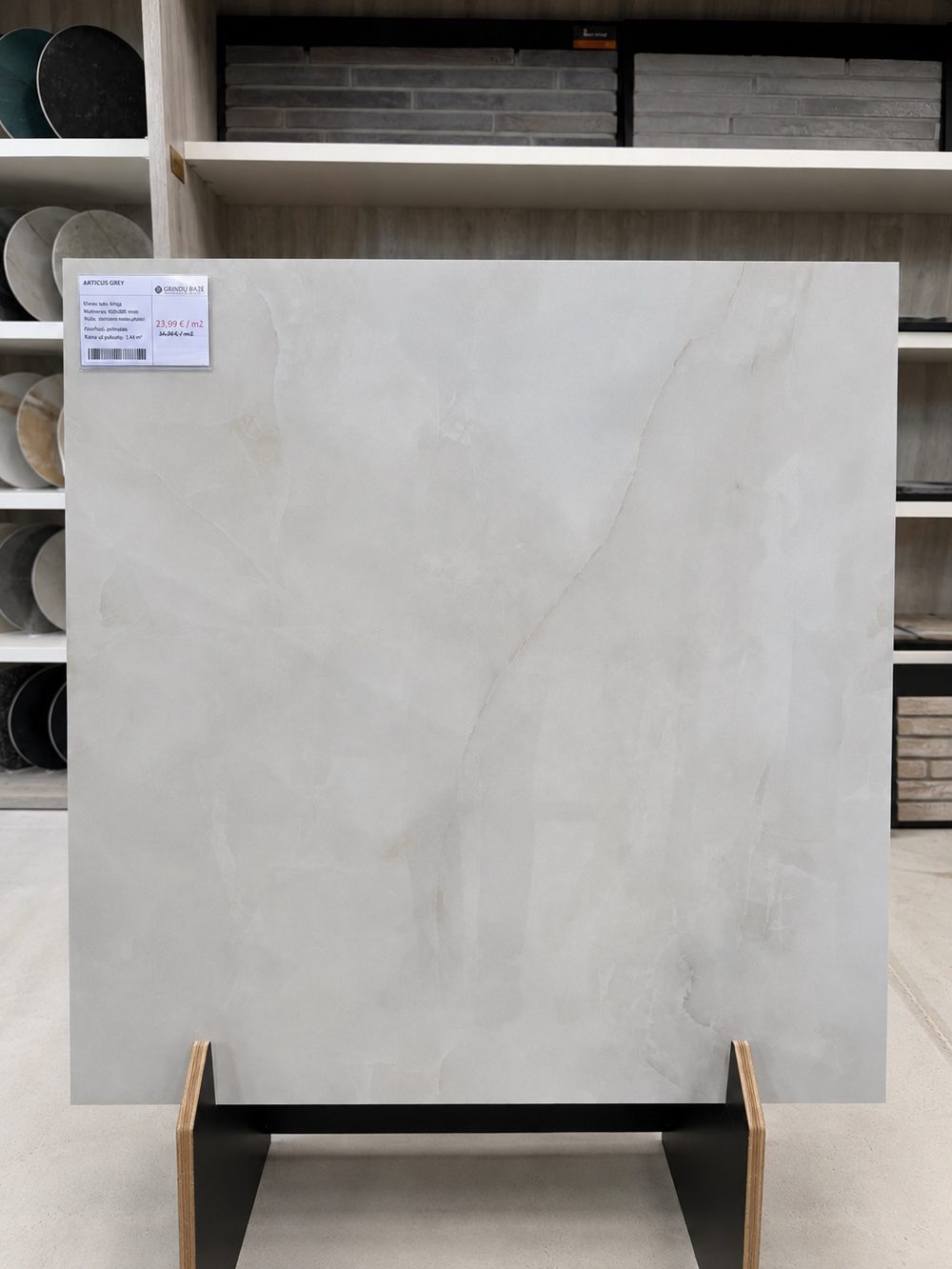 Antique Onyx 80x80 – Onyx