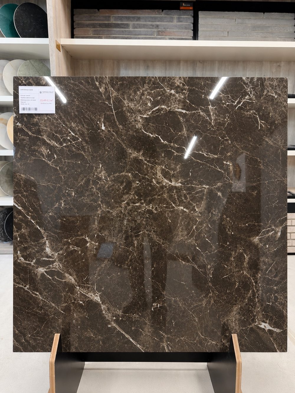 Emprador Dark 80x80 – Dark